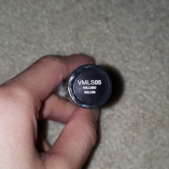 Nyx velvet Matte Lipstick - Picture 3 of 4